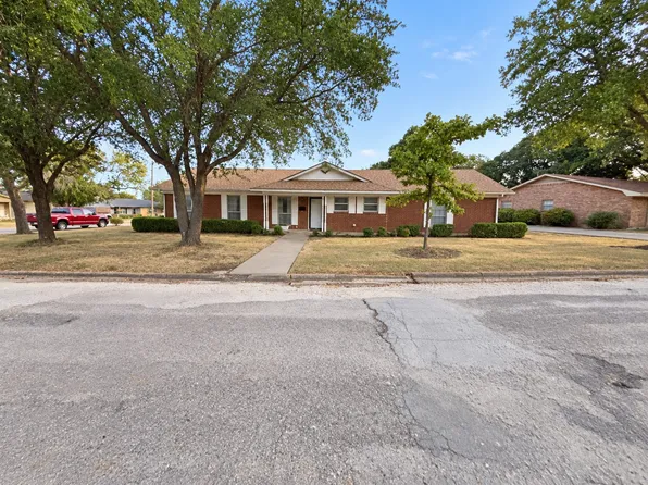 1414 Meadowlark Dr, Hillsboro, TX 76645