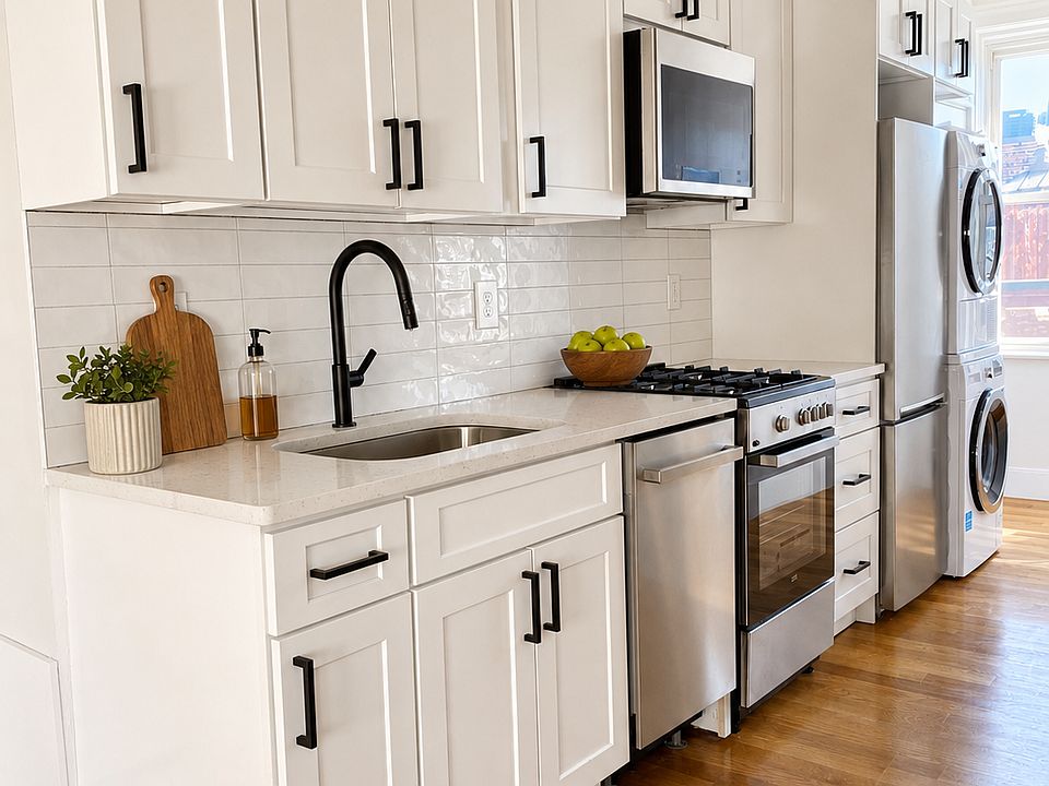 1st image of 152 Salem St #5A