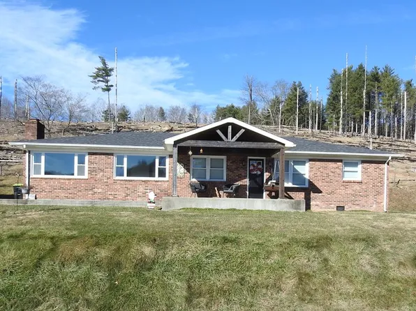 1472 Soapstone Rd, Galax, VA 24333