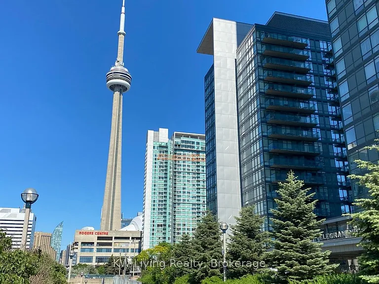 4K Spadina Ave #702 — Photo 2