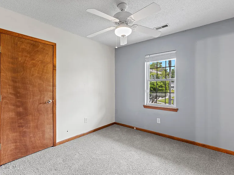 103 Nicole Ct — Photo 17