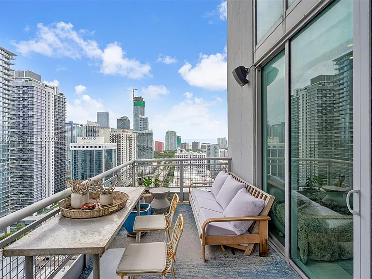 690 SW 1st Ct #Penthouse II16 — Photo 18