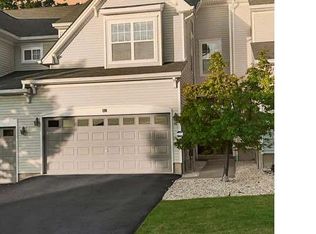 46 Cobblestone Ln, Middletown, NY 10940