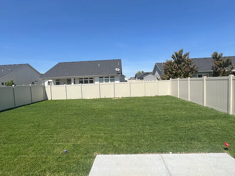 800 Shadowleaf Ave — Photo 11