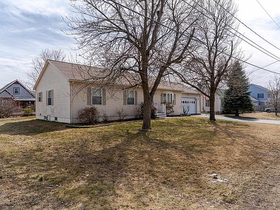 2nd image of 19 Fortier Drive