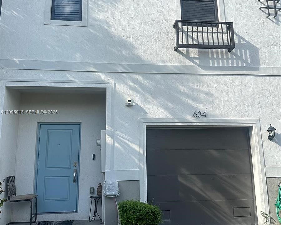 2nd image of 634 SW 12th St