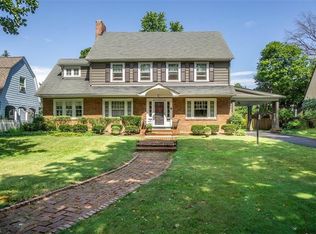 12685 Cedar Rd, Cleveland Heights, OH 44106