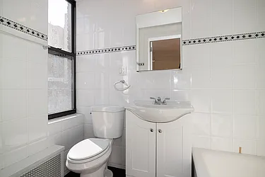 Rented by Rita S Citrin, LREB