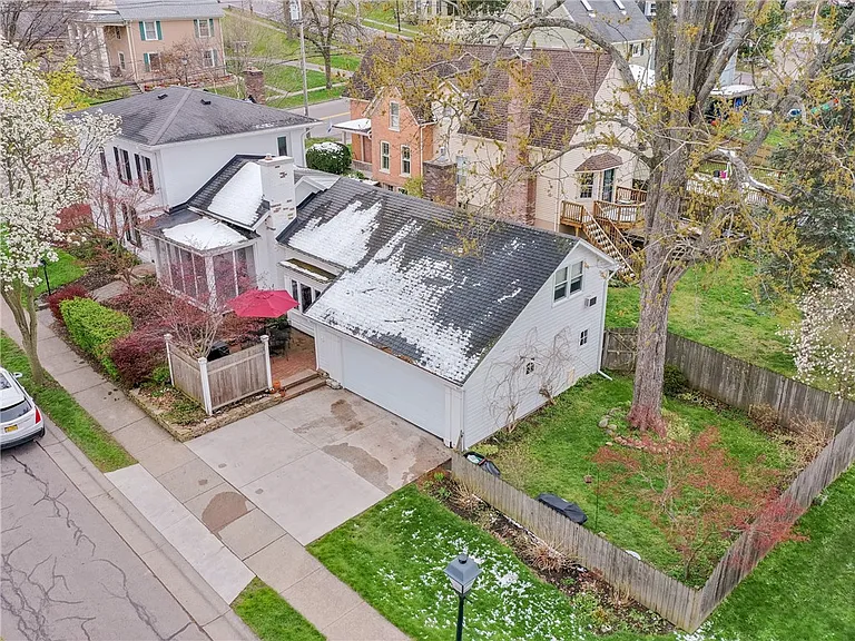 164 S Main St — Photo 5