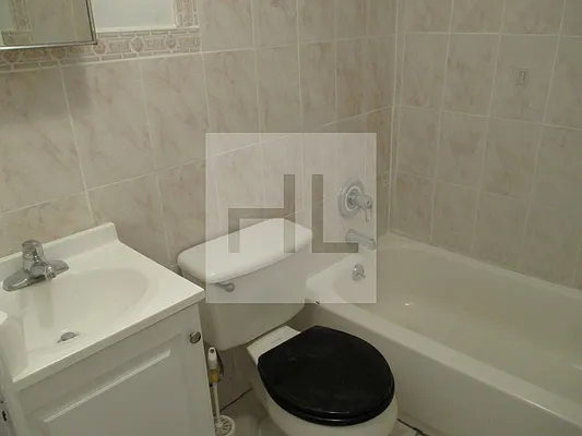 Rented by Highline Residential | media 17