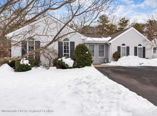 21 Pilgrim Ave, Tinton Falls, NJ 07753