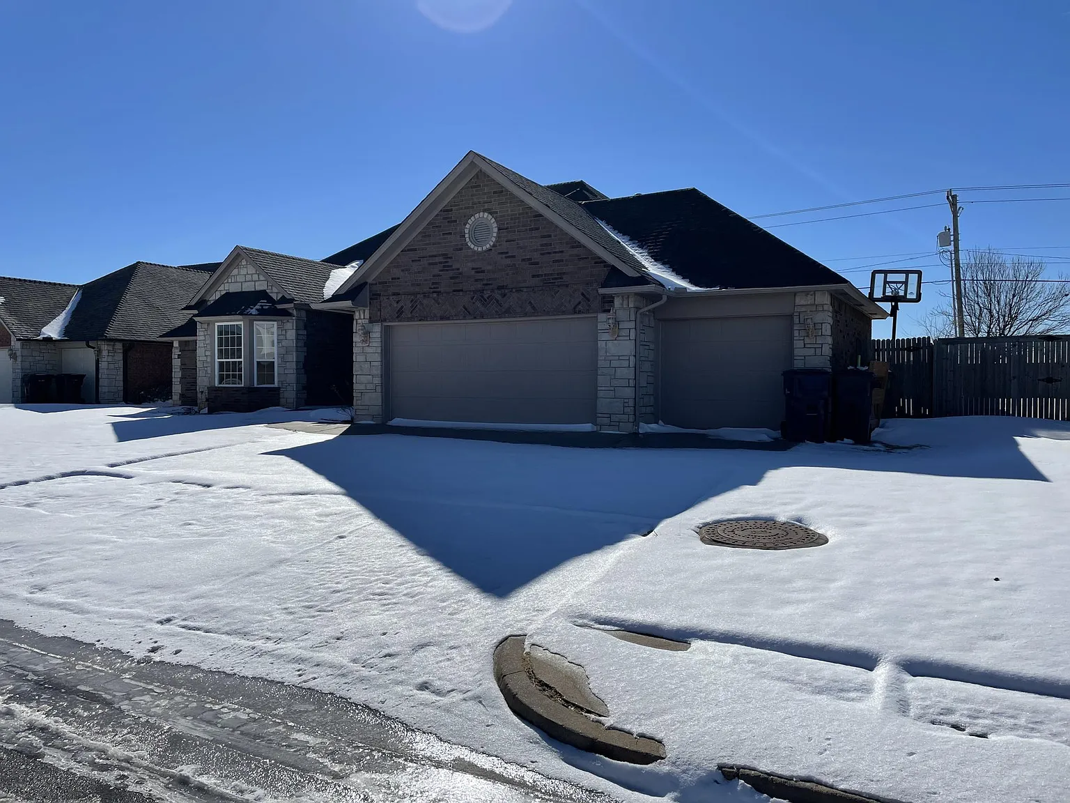 3 bed, 2.5 bath, 2549 sqft, $2,500 — Photo 4