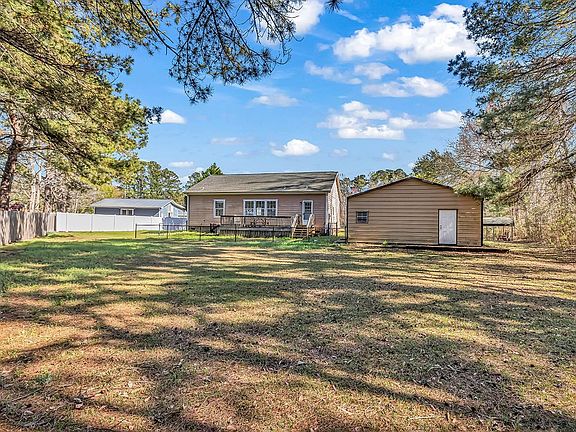 2nd image of 2980 Sweet Bay Rd.