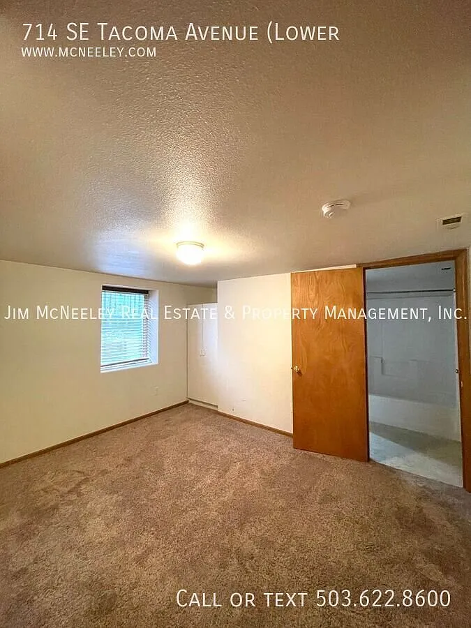 Heart of Sellwood | Utilities Included 2-Bedroom Condo — Photo 2