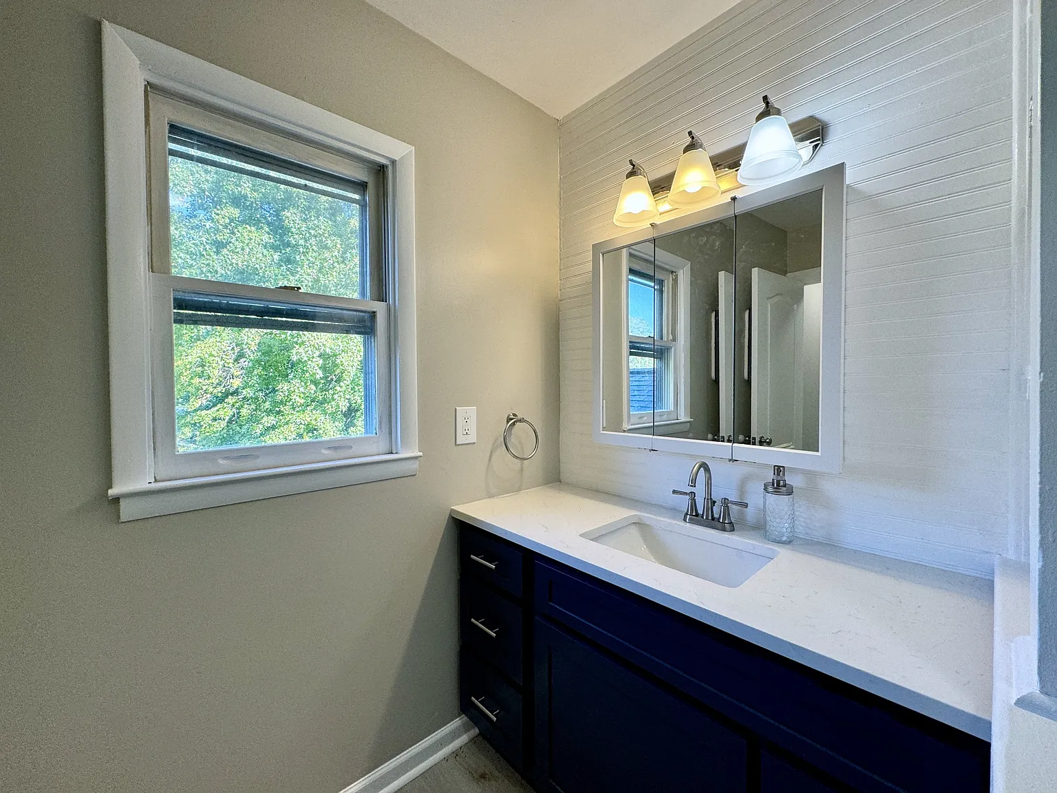 2401 Phoenix Drive - 1 — Photo 3