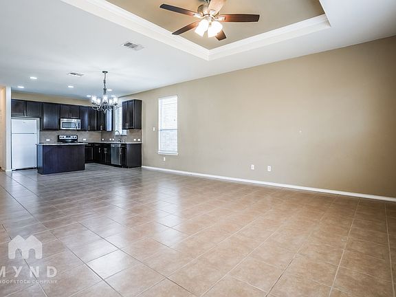 5th image of 300 Golden Butterfly Dr