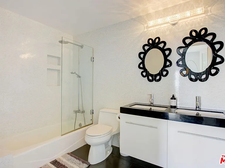 3223 Tareco Dr — Photo 36