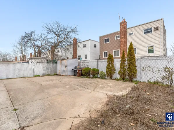 428 Beach 65th Street image 8 of 9