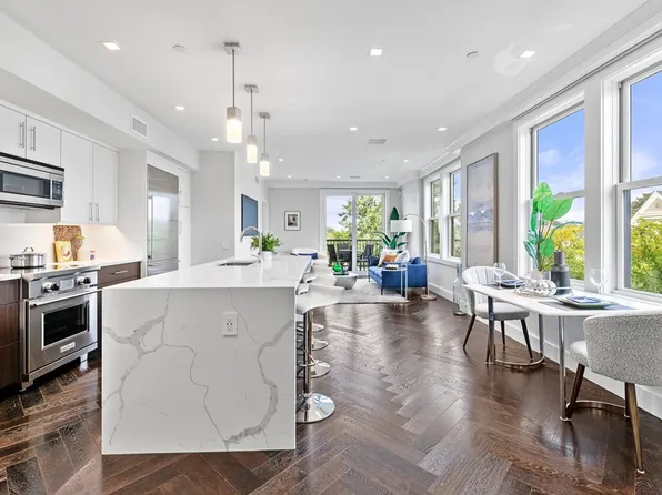 352 Highland Ave #4, Somerville, MA 02144