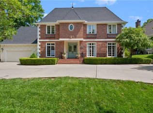 2505 Tomahawk Rd, Mission Hills, KS 66208