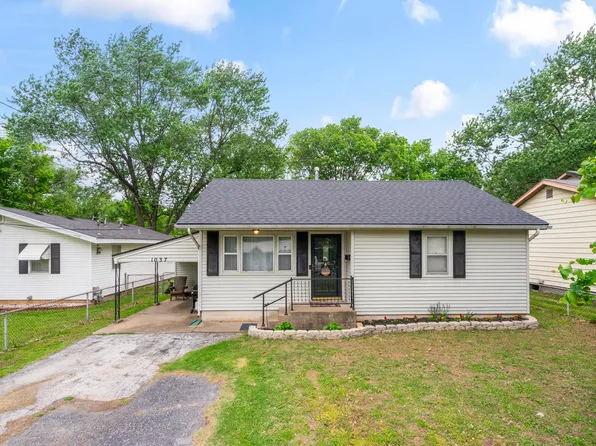 1037 N Fulbright Avenue, Springfield, MO 65802