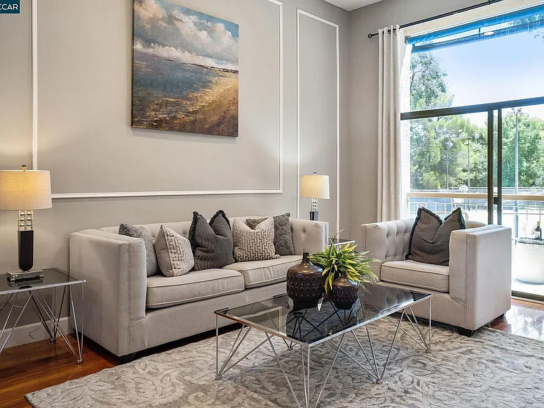 300 N Civic Dr #313 — Photo 1