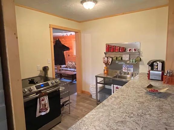 5th image of 835 Haystack Road