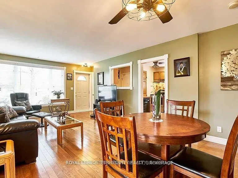 304 Palmerston Ave #MAIN — Photo 8