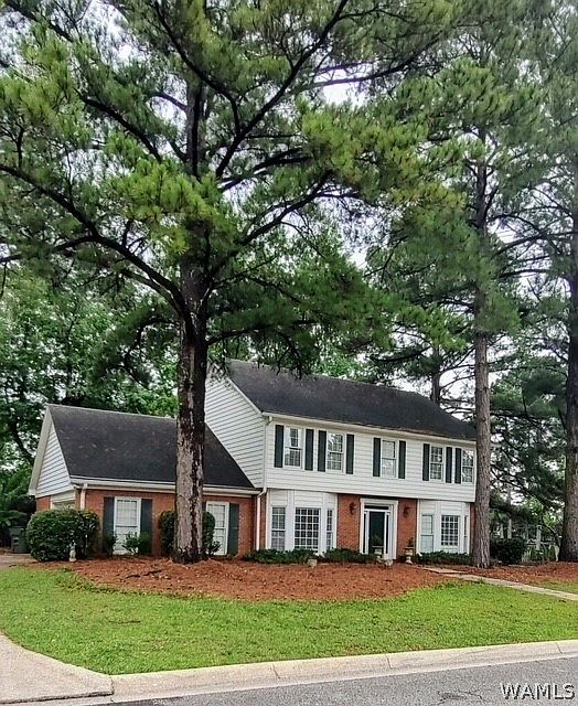 1st image of 2901 Wellington Cir