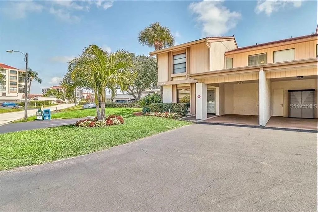 3 bed, 3.0 bath, 1650 sqft, $3,200 — Photo 1