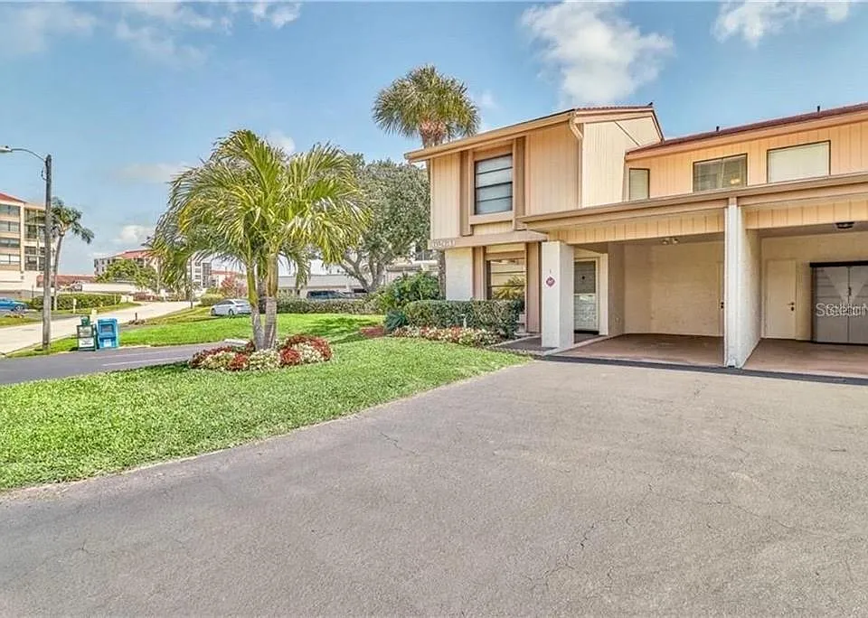 6260 Sun Blvd #1