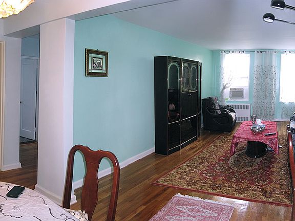5th image of 2212 Brigham St APT 6H