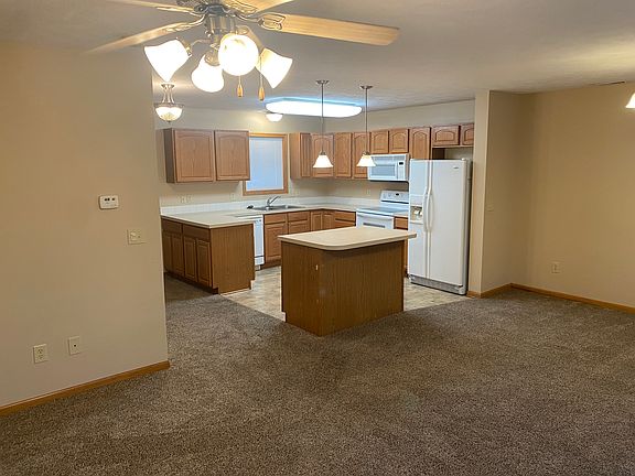 4th image of 3552 McLaughlin Dr