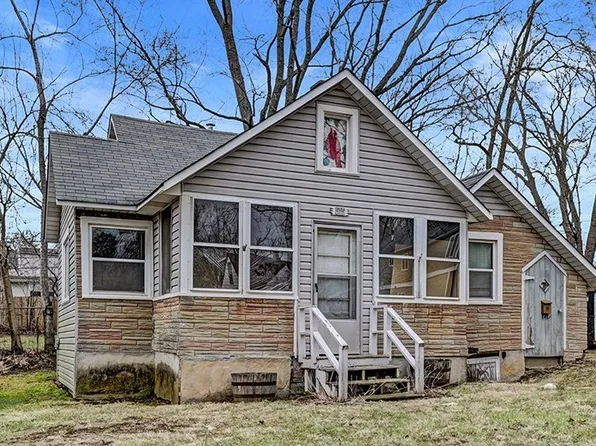 515 Forest Glen Dr, Round Lake Park, IL 60073