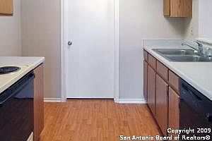 4th image of 9805 Village Bsn