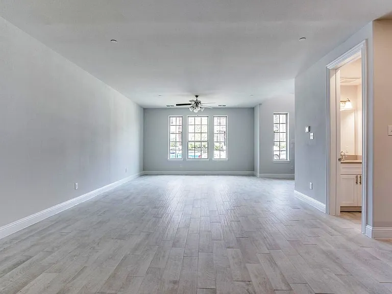 1006 Boyd Ln — Photo 1