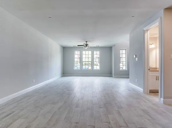 1006 Boyd Ln, Euless, TX 76040