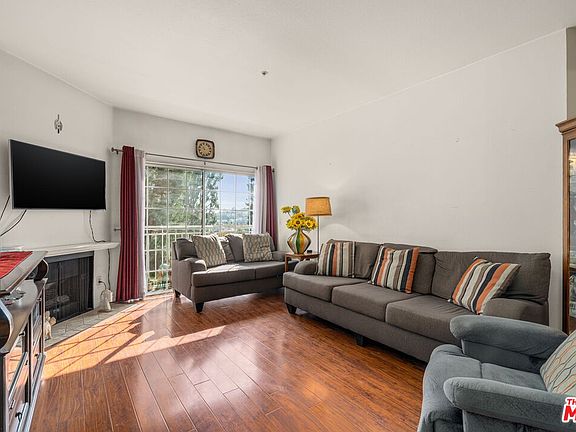 4th image of 4750 Templeton St APT 1104