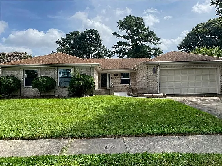 4 bed, 2.5 bath, 2609 sqft, $3,000 — Photo 2