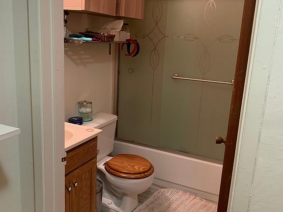 4th image of 407 29th St APT 2