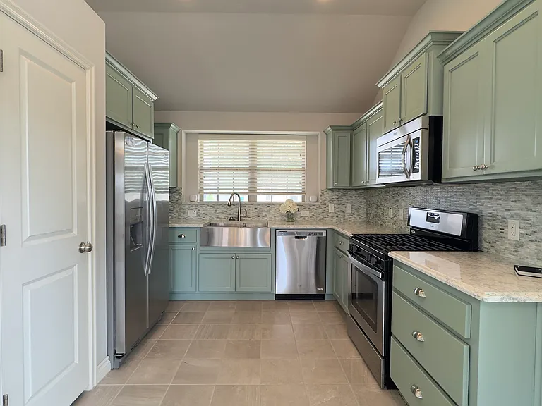 19112 Hecho Dr — Photo 14