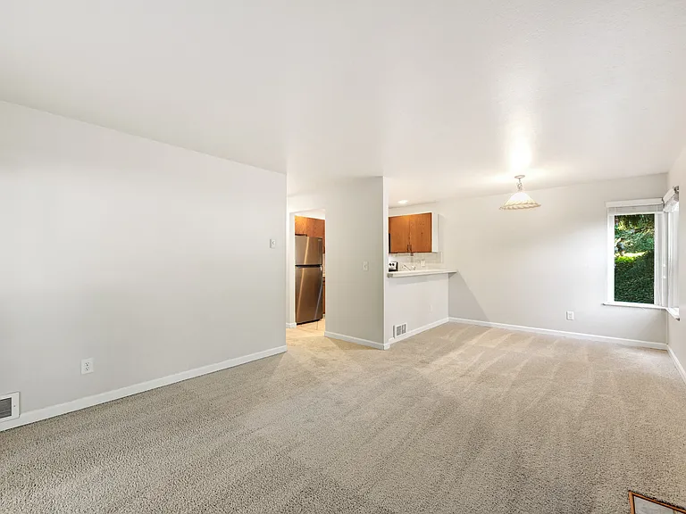 Starboard Apartments — Photo 38