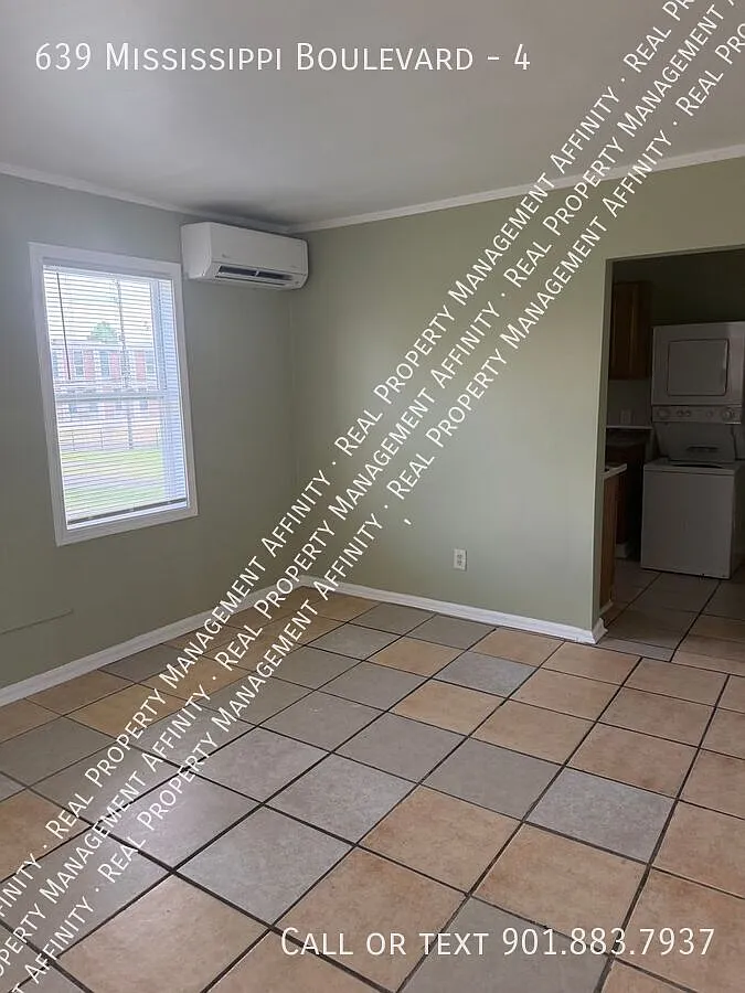 Newly Renovated 2 Bedroom Apartment Near Downtown Memphis | Move-In Ready! — Photo 3