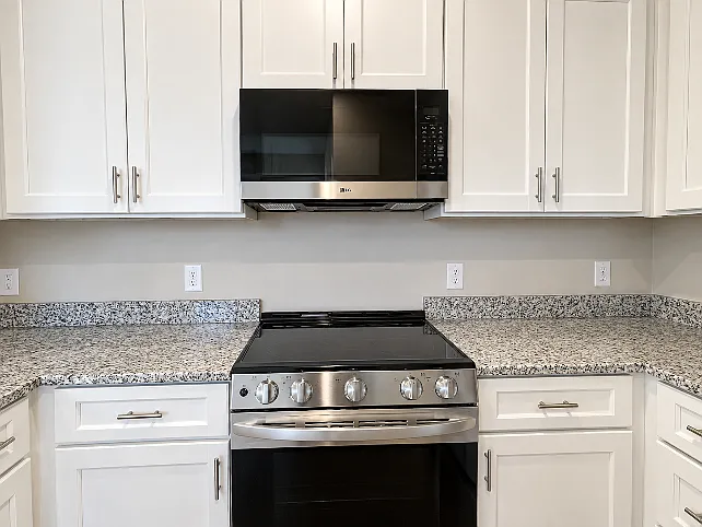 3 bed, 2.5 bath, 1263 sqft, $1,695 — Photo 4