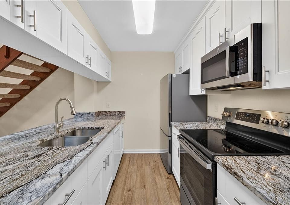 1st image of 4686 Greenlaw Dr