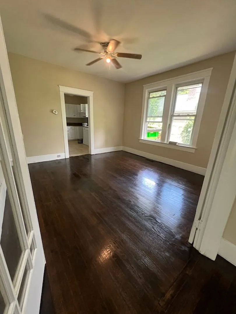 1215 Gregg Ave — Photo 3