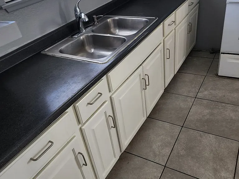 4610 Elk Springs Ave — Photo 1