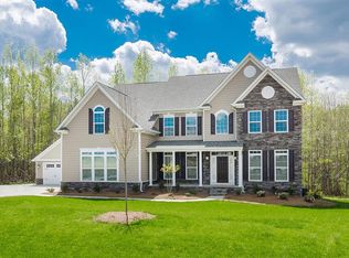 7010 Farm Field Dr, College Grove, TN 37046