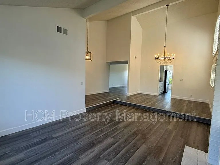 3009 Calle Juarez — Photo 8