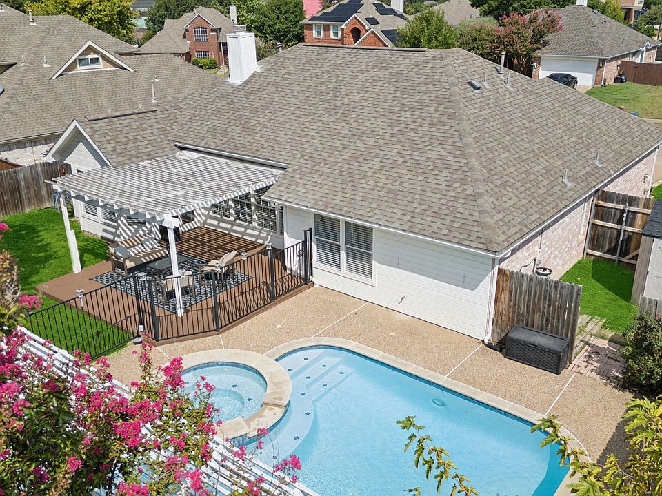 1st image of 205 High Meadow Dr